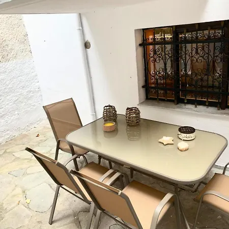 Luxury Maisonette بيت للعطل *