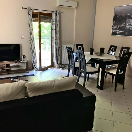 Luxury Maisonette بيت للعطل